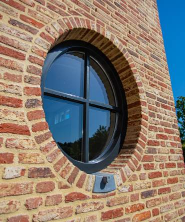 Ovaal kozijn met glas